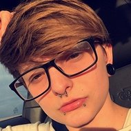 Averageteenager, 25 (TikTok Star)