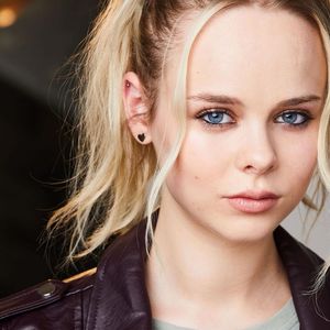 Averi White, 28 (TV Actress)