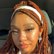 axaila, 19 (Instagram Star)