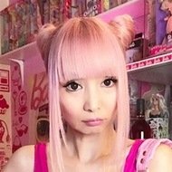 Azusa Barbie, 42 (YouTube明星)