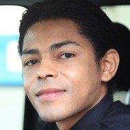 B Howard, 42 (流行歌手)