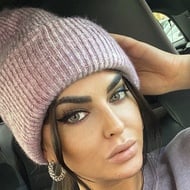 badgirl_from_falista, 42 (Star d'Instagram)