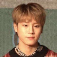 Bae Seungmin, 25 (Chanteuse pop)