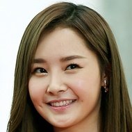 Bae Woo-hee, 33 (Pop Singer)