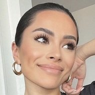 Bambi Bains, 30 (流行歌手)