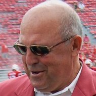 Barry Alvarez, 78 (足球教练)