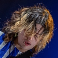 Bela Salazar, 19 (吉他手)