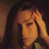 Belén Aguilera, 28 (Nghệ sĩ Piano)