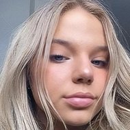 Bella Klassen, 19 (Dancer)
