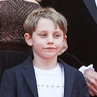 Benjamin Travolta, 14 (Family Member)