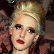 Beth Jeans Houghton, 35 (Rocksänger)