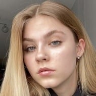Beth Taylor, 22 (TikTok Star)
