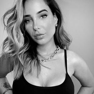 Bianca Coimbra, 34 (Instagram Star)