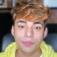 Bielzau, 24 (YouTube Star)