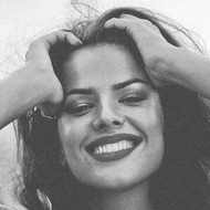 Biljana Stojiljkovic, 31 (YouTube明星)