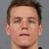 Bill Arnold, 33 (曲棍球运动员)