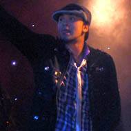 Billy Crawford, 41 (流行歌手)