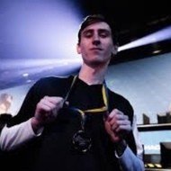 Bizzle, 27 (eSports Player)