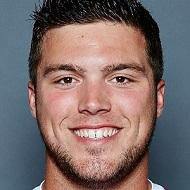 Blake Bell, 32 (足球運動員)