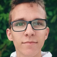 Blociaczek, 24 (YouTube Star)