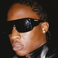 Bloody Dior, 27 (Instagram明星)