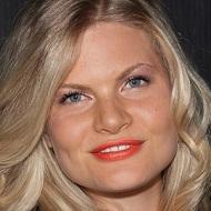 Bonnie Sveen, 35 (TV Actress)