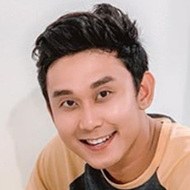 Bont Oropel, 27 (YouTube Star)