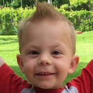 Boston Hoellein, 10 (YouTuber)