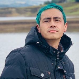 Botonët, 32 (YouTube Star)