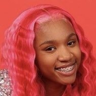 Brace Face Laii, 21 (Ngôi sao Instagram)