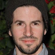 Brad Delson, 46 (Chitarrista)