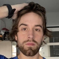 Brad Whittaker, 27 (Estrella de TikTok)