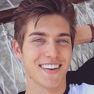 Brandon Hoffman, 29 (Estrella de YouTube)