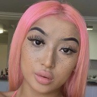 Bree Olsen, 27 (TikTok明星)