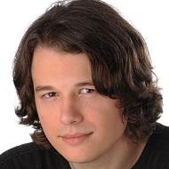 Brendan Hunt, 40 (活动家)