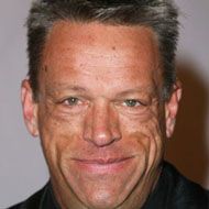 Brian Thompson, 64 (TV Schauspieler)