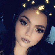 Brianne Mahoney, 25 (Instagram明星)