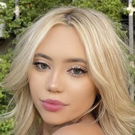 Britney Kopf, 22 (TikTok明星)