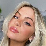 Brittney Mooney, 20 (YouTube Star)