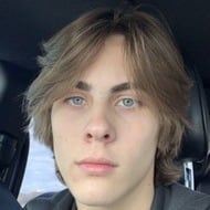 Bronson Bell, 20 (TikTok明星)