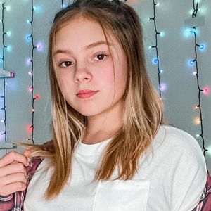 Brooke Marsden, 19 (Likee Star)