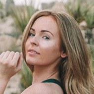 Brooke Saward, 32 (博主)
