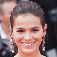 Bruna Marquezine, 28 (Телеактриса)