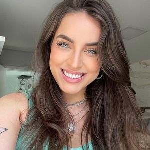 Bruna Unzueta, 30 (YouTube Star)