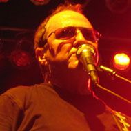 Buck Dharma, 77 (Nghệ sĩ guitar)
