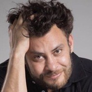 Cacau Oliver, 46 (记者)