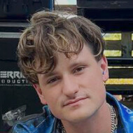 Cade Larson, 29 (音乐制作人)