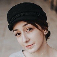 Cagla Demirel, 23 (Star di YouTube)