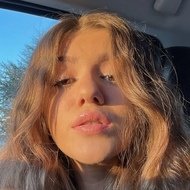 Caila Tsamutalis, 23 (TikTok明星)