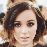 Cailee Rae, 25 (流行歌手)